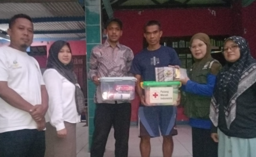 Pemerintah Desa Tamansari Salurkan Bantuan Sosial untuk Warga Terdampak Angin Kencang Desa Tamansari, 6 Agustus 2025